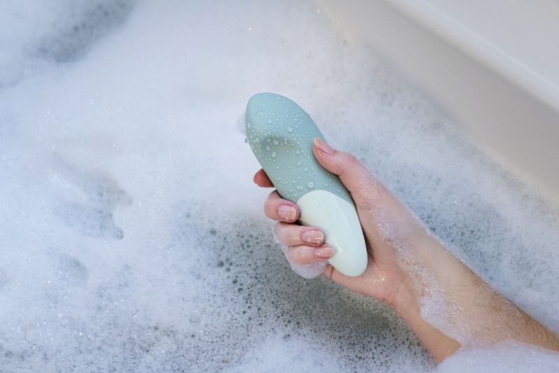 Вібратор універсальний безшумний Womanizer Vibe Sage, м'ятний вид 11