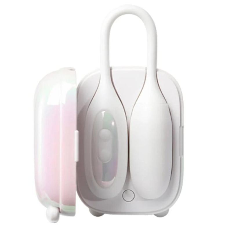 Виброяйцо и вакуумный стимулятор для клитора 2 в1 BeYourLover Magic Suitcase в зарядном кейсе, белый вид 3