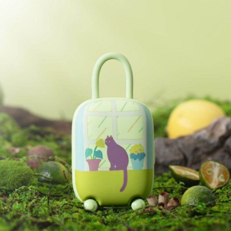 Віброяйце та вакуумний стимулятор для клітора 2в1 BeYourLover Magic Suitcase в зарядному кейсі, зелений вид 13